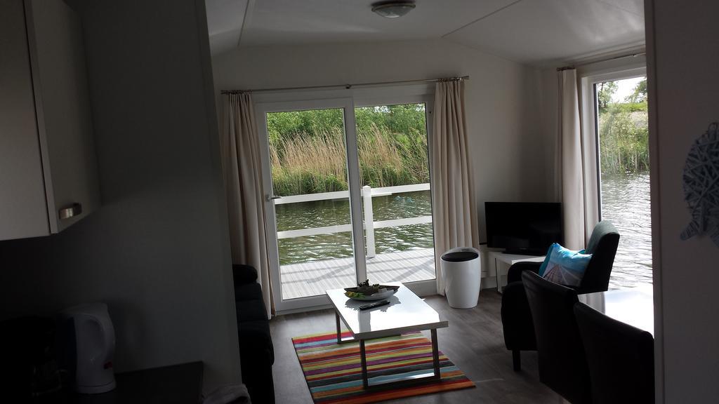 Bestmarine Waterchalets Flevo Marina Lelystad Ngoại thất bức ảnh